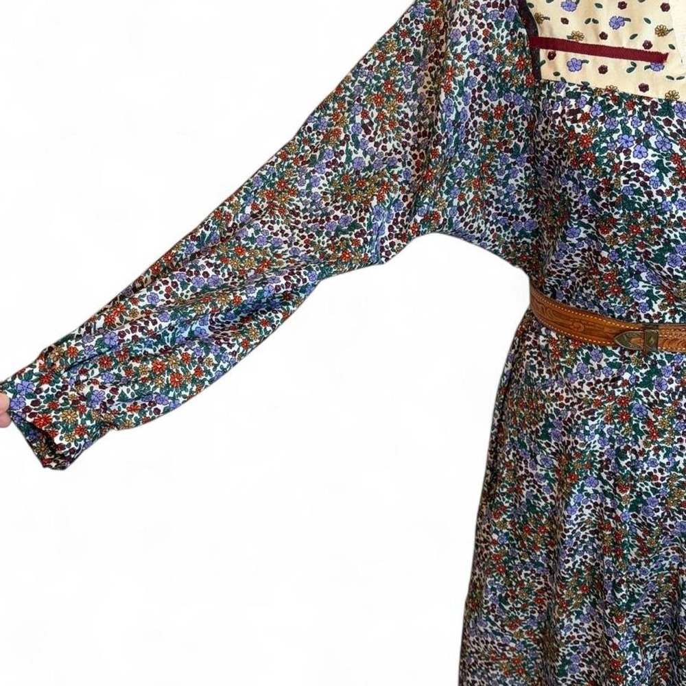 Vintage 70s Ditsy Floral Prairie Dress - Picture 4 of 8